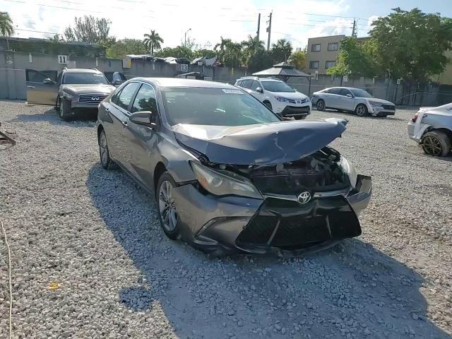 2017 Toyota Camry Se - zdjęcie 13