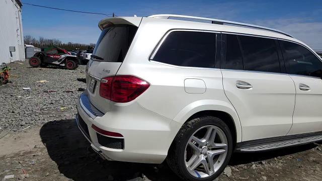 2015 Mercedes-Benz Gl 550 4Matic - zdjęcie 14