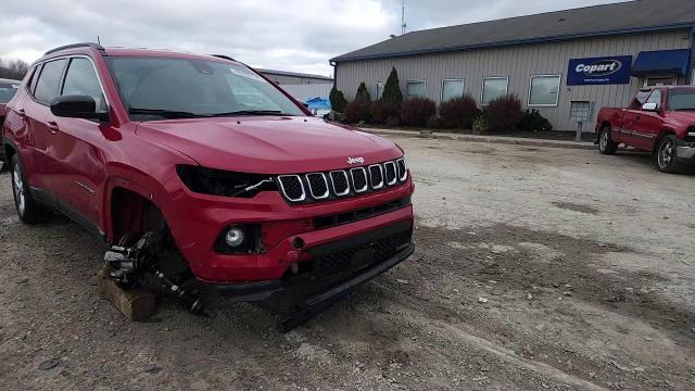 2023 Jeep Compass Latitude - zdjęcie 15
