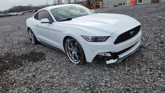 2016 Ford Mustang - zdjęcie 13