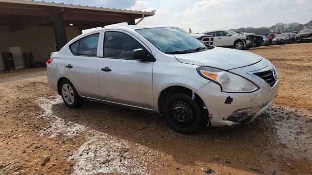 2015 Nissan Versa 1.6 S Plus - zdjęcie 13