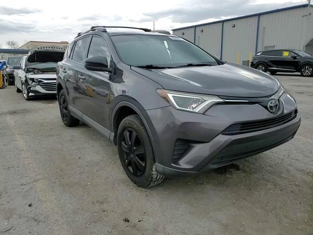 2017 Toyota Rav4 Le - zdjęcie 14
