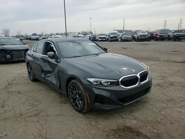 2025 BMW 330Xi - zdjęcie 13