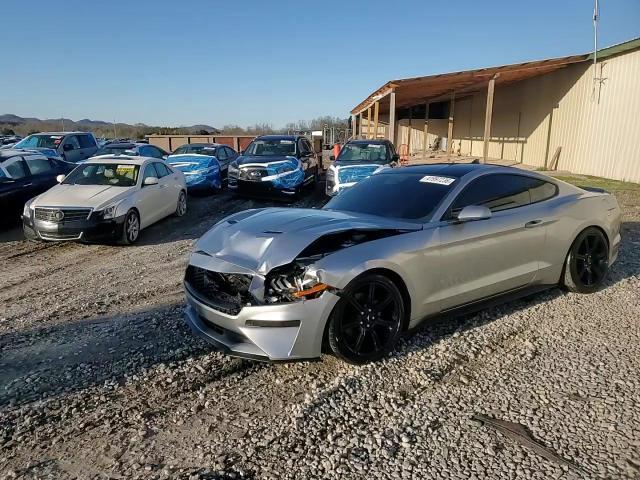 2020 Ford Mustang - zdjęcie 13