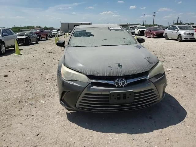 2016 Toyota Camry Le - zdjęcie 14