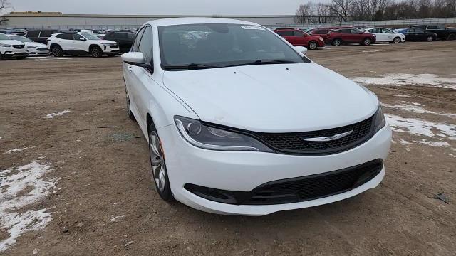 2016 Chrysler 200 S - zdjęcie 13
