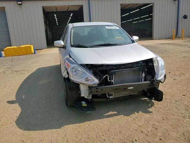 2019 Nissan Versa Sv - zdjęcie 13