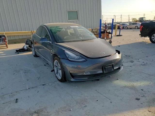 2020 Tesla Model 3 - zdjęcie 10