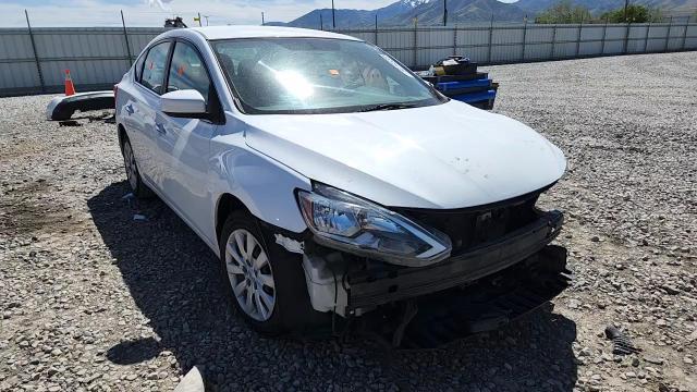2019 Nissan Sentra S - zdjęcie 14