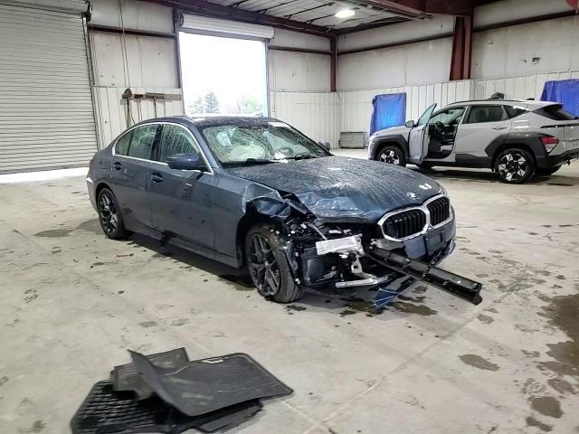 2025 BMW 330Xi - zdjęcie 14