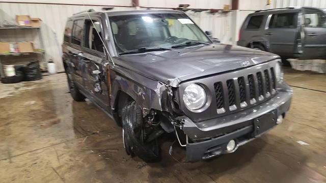 2016 Jeep Patriot Latitude - zdjęcie 14