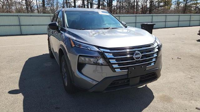 2025 Nissan Rogue S - zdjęcie 15