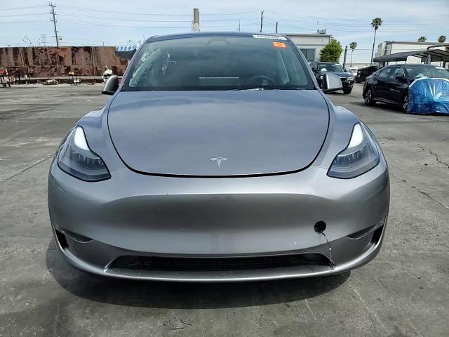 2024 Tesla Model Y - zdjęcie 13