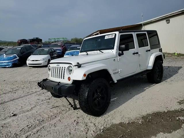 2013 Jeep Wrangler Unlimited Sahara - zdjęcie 14