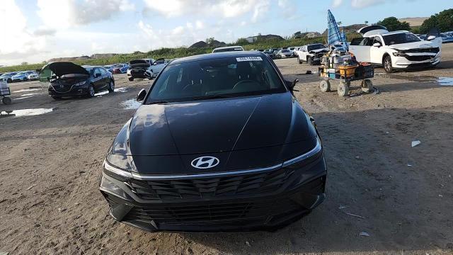 2025 Hyundai Elantra Sel Sport - zdjęcie 13