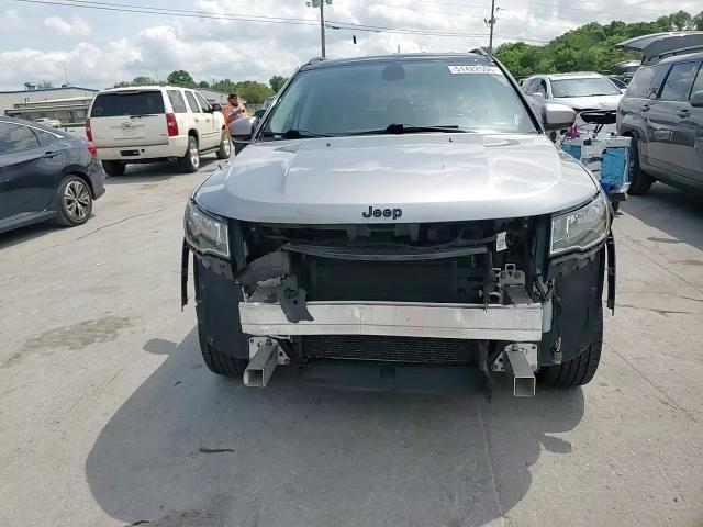 2018 Jeep Compass Latitude - zdjęcie 15