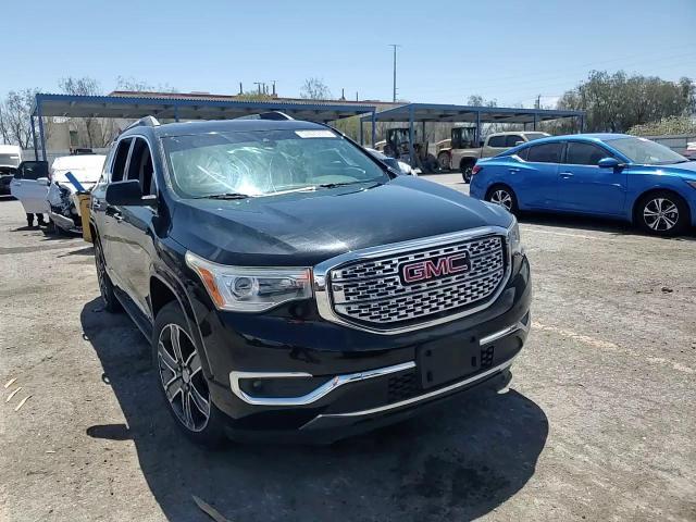 2017 GMC Acadia Denali - zdjęcie 14
