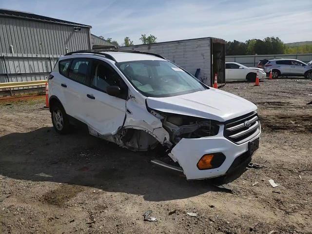 2017 Ford Escape S - zdjęcie 14