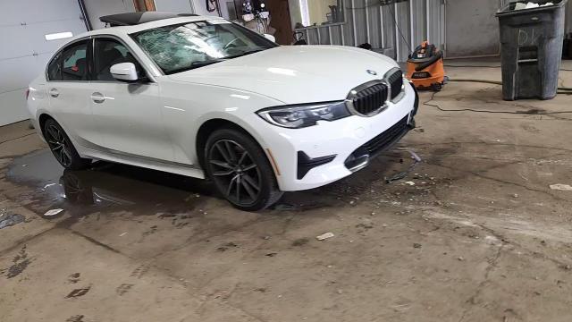2020 BMW 330Xi - zdjęcie 13