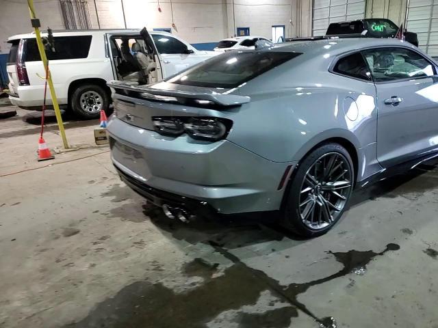2023 Chevrolet Camaro Zl1 - zdjęcie 13