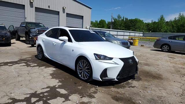 2019 Lexus Is 300 - zdjęcie 14