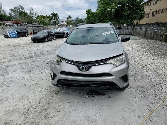 2017 Toyota Rav4 Le - zdjęcie 13
