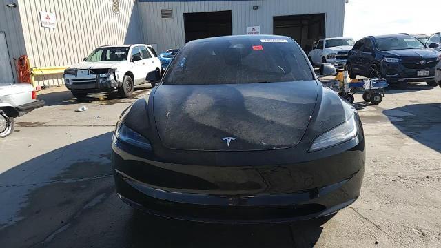 2025 Tesla Model 3 - zdjęcie 13