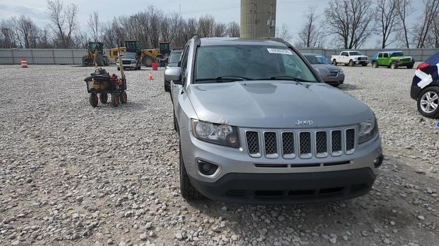 2016 Jeep Compass Latitude - zdjęcie 14