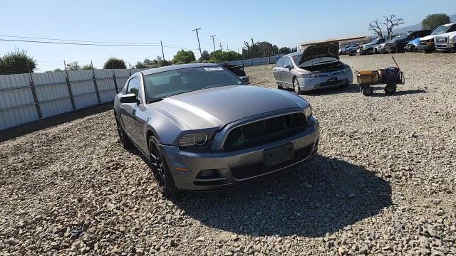 2014 Ford Mustang - zdjęcie 13