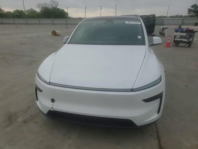 2026 Tesla Model Y - zdjęcie 14