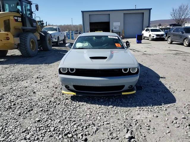 2022 Dodge Challenger R - zdjęcie 13