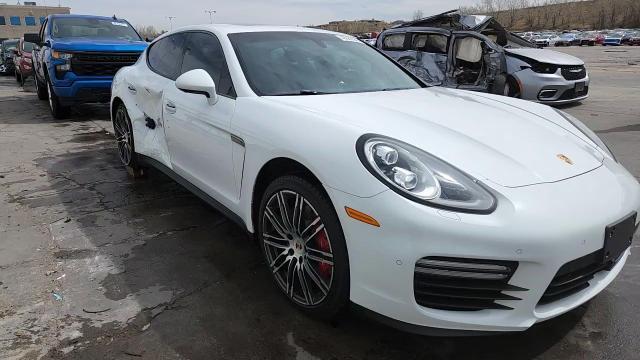 2015 Porsche Panamera Turbo - zdjęcie 13