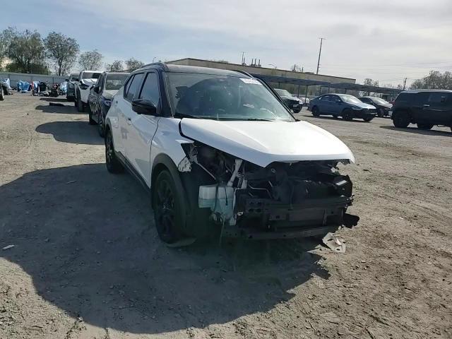 2023 Nissan Kicks Sr - zdjęcie 14