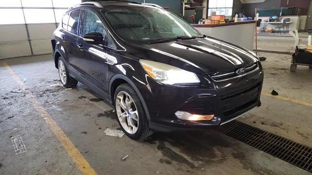 2013 Ford Escape Titanium - zdjęcie 14