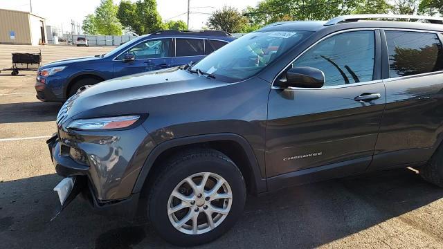 2017 Jeep Cherokee Latitude - zdjęcie 14