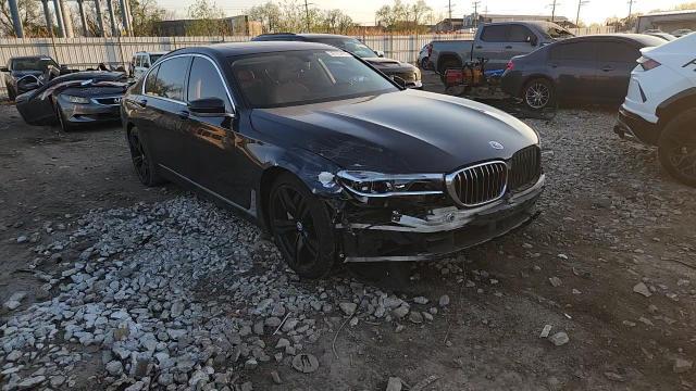 2016 BMW 750 Xi - zdjęcie 13