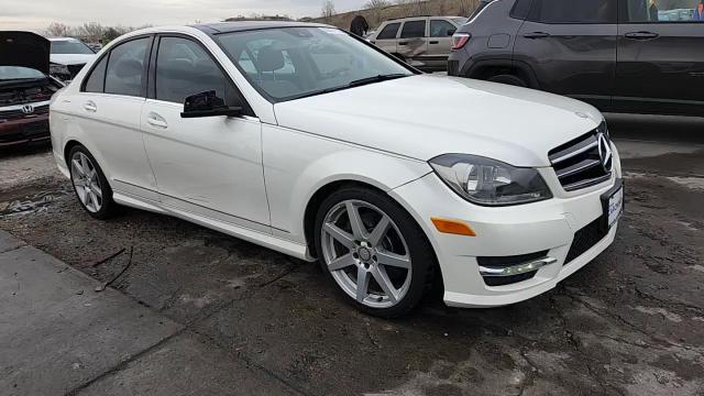 2014 Mercedes-Benz C 300 4Matic - zdjęcie 13
