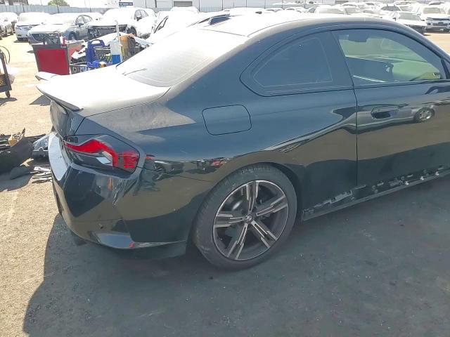 2025 BMW 230I - zdjęcie 14