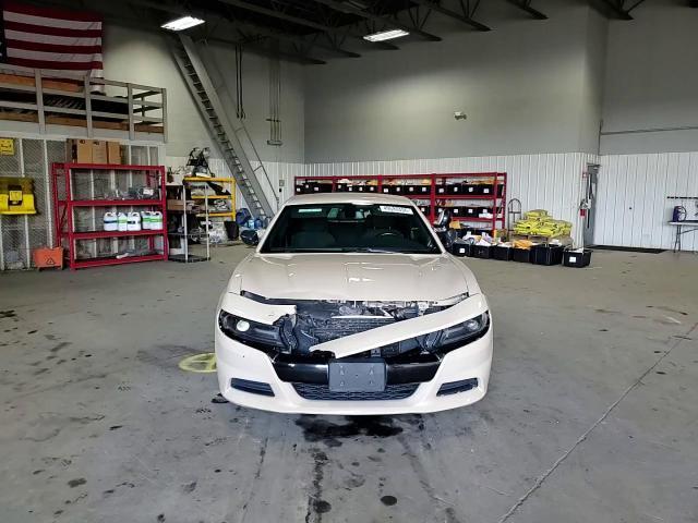 2016 Dodge Charger Police - zdjęcie 13