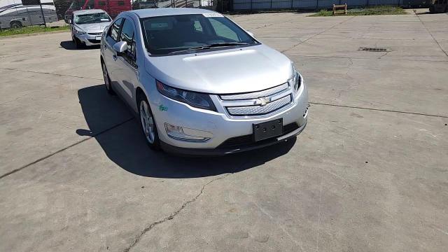 2014 Chevrolet Volt - zdjęcie 13