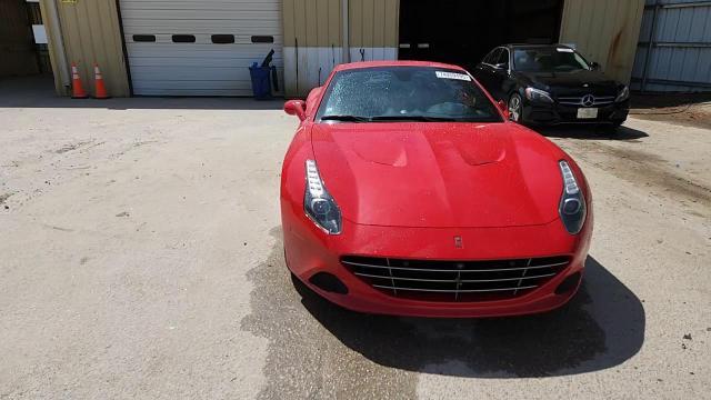 2017 Ferrari California T - zdjęcie 13