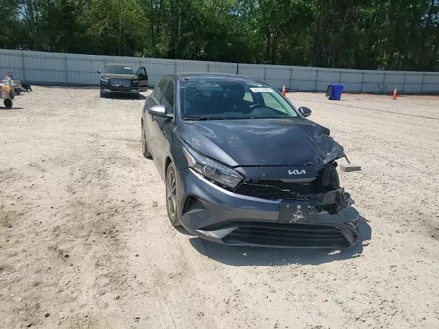 2023 Kia Forte Lxs - zdjęcie 13