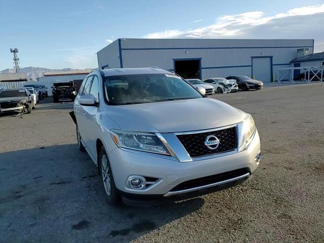 2016 Nissan Pathfinder Sv - zdjęcie 13