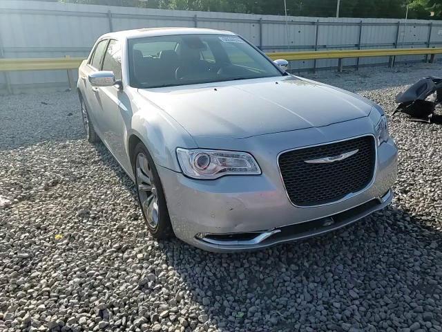 2019 Chrysler 300 Limited - zdjęcie 13