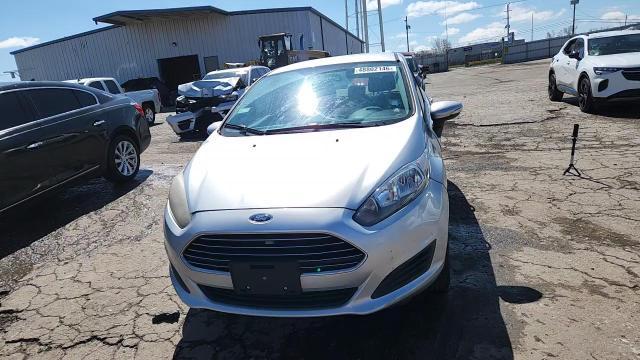 2015 Ford Fiesta Se - zdjęcie 13