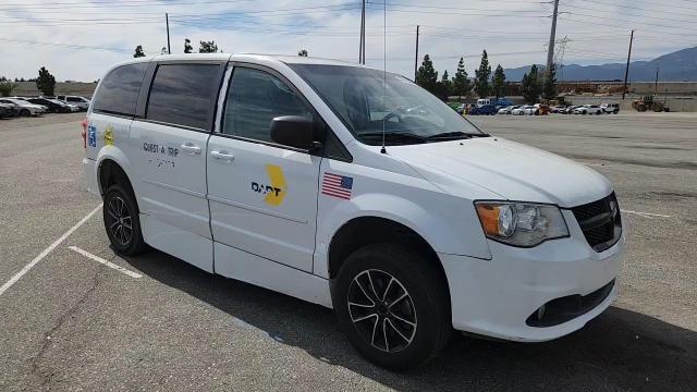 2017 Dodge Grand Caravan - zdjęcie 14