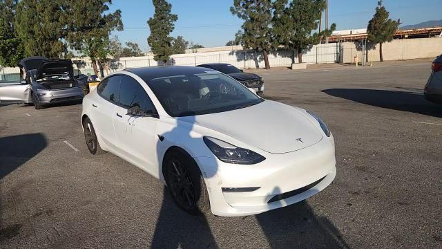 2023 Tesla Model 3 - zdjęcie 13