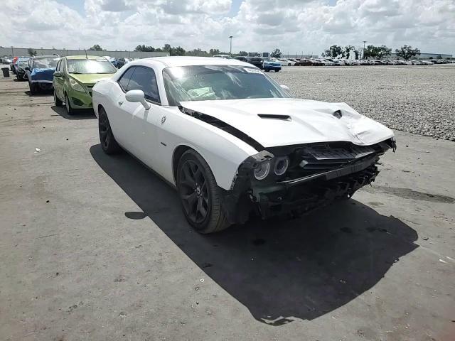 2018 Dodge Challenger R - zdjęcie 14