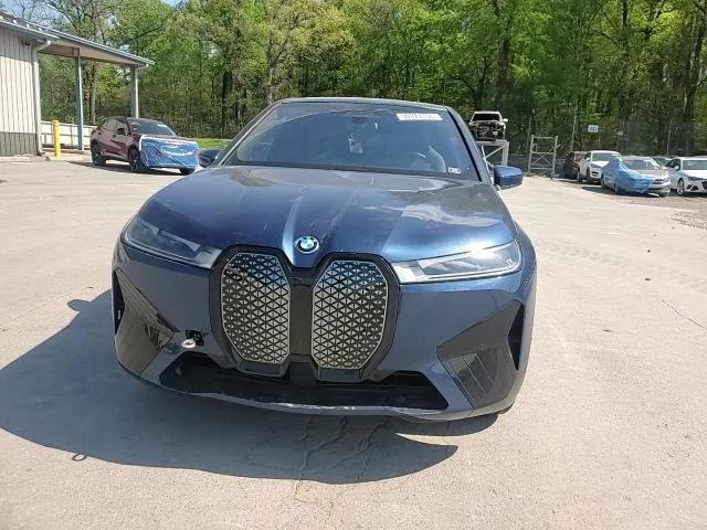2024 BMW Ix xDrive50 - zdjęcie 13