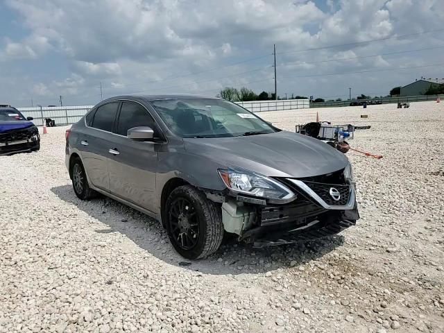 2019 Nissan Sentra S - zdjęcie 14